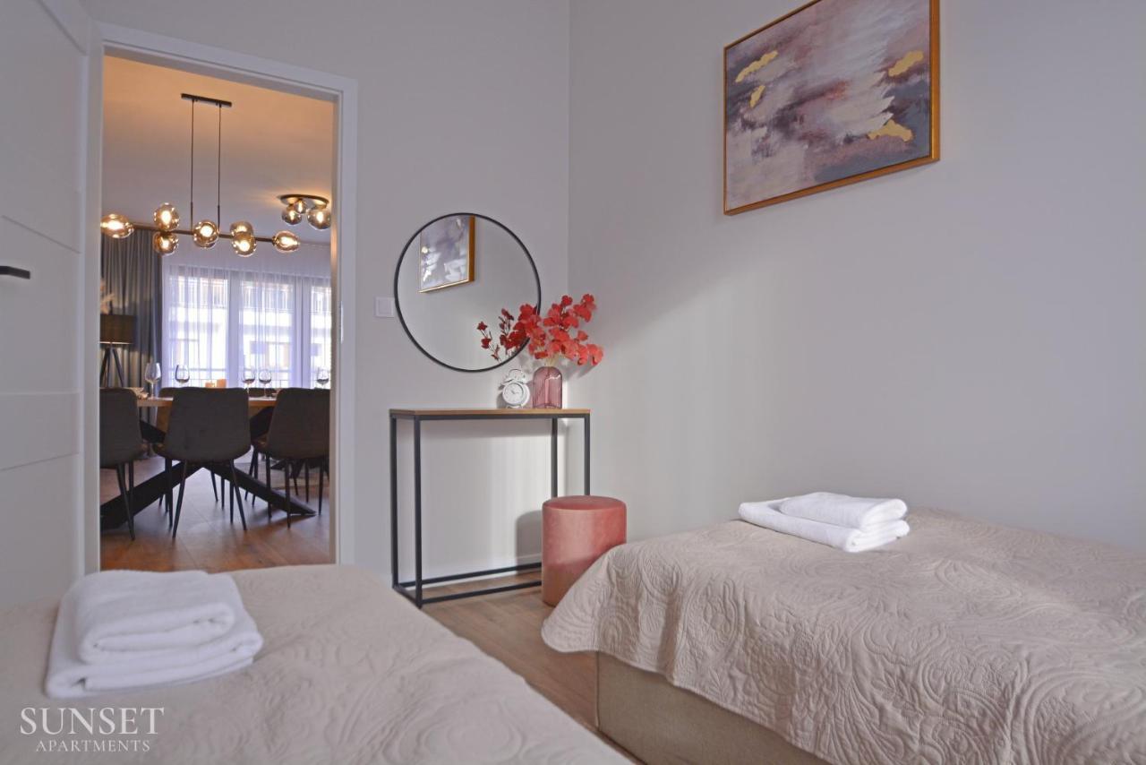 Platan - Sunset Apartments - Garaz シフィノウイシチェ エクステリア 写真
